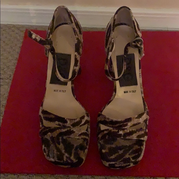 Shoes - Picture 3 of 3